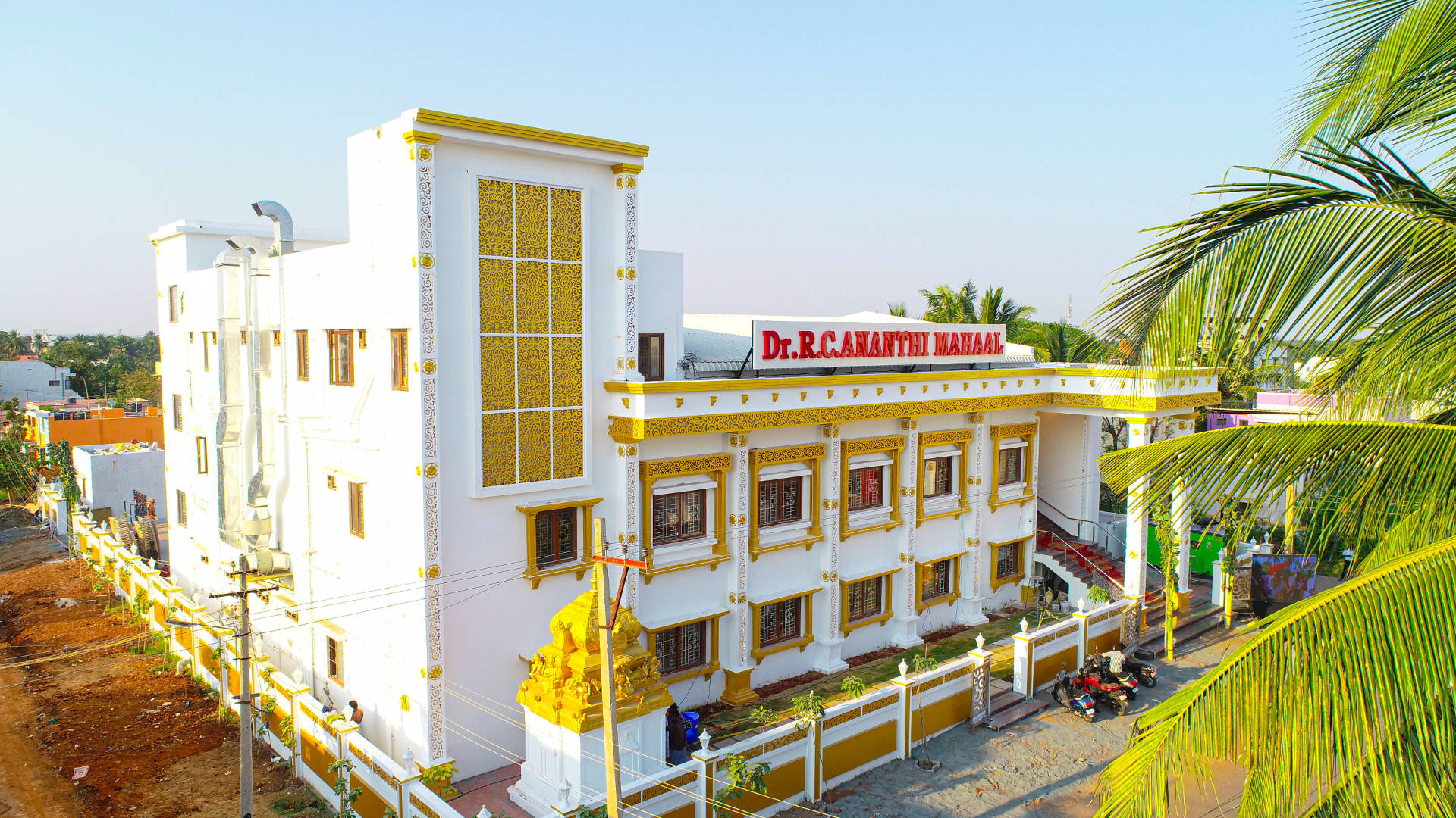 https://www.evnzon.in/service_pic/105/dr-r-c-ananthi-mahal-1671695517.jpg