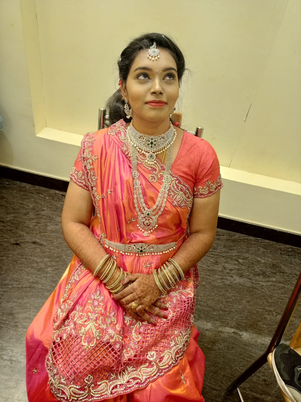 https://www.evnzon.in/service_pic/119/sri-bridal-studio-1671860284.jpeg