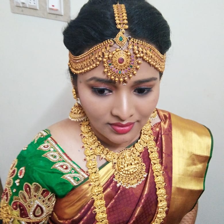 https://www.evnzon.in/service_pic/134/ramanis-beauty-saloon-spa-1671856395.jpg