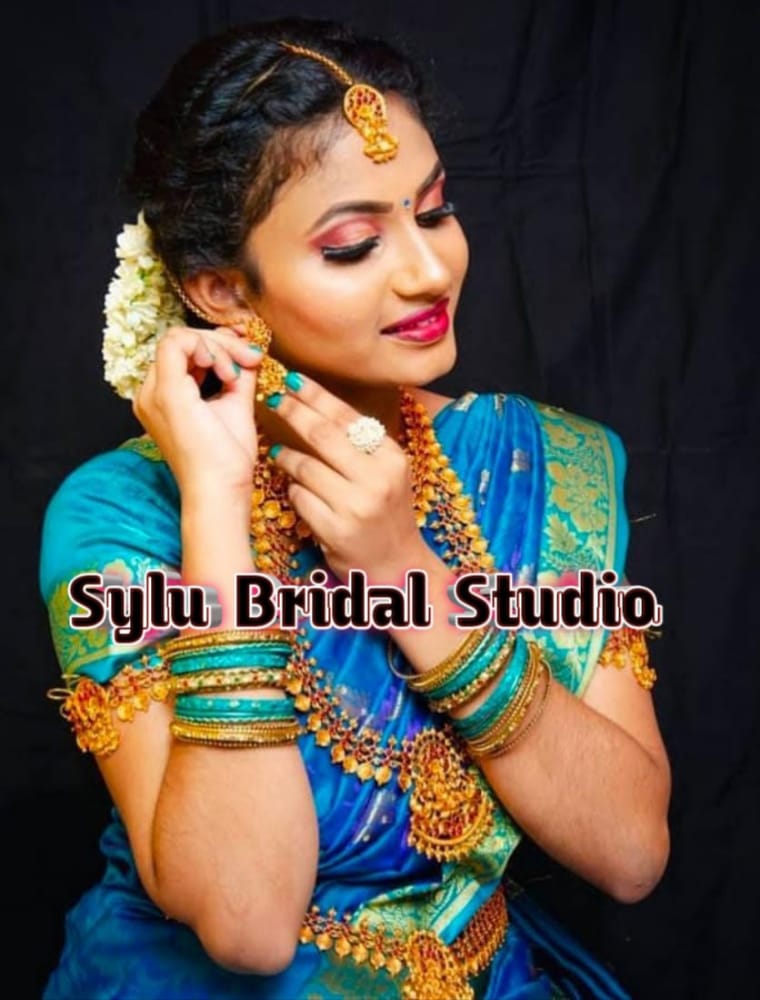 https://www.evnzon.in/service_pic/135/sylu-bridal-studio-1671864694.jpeg