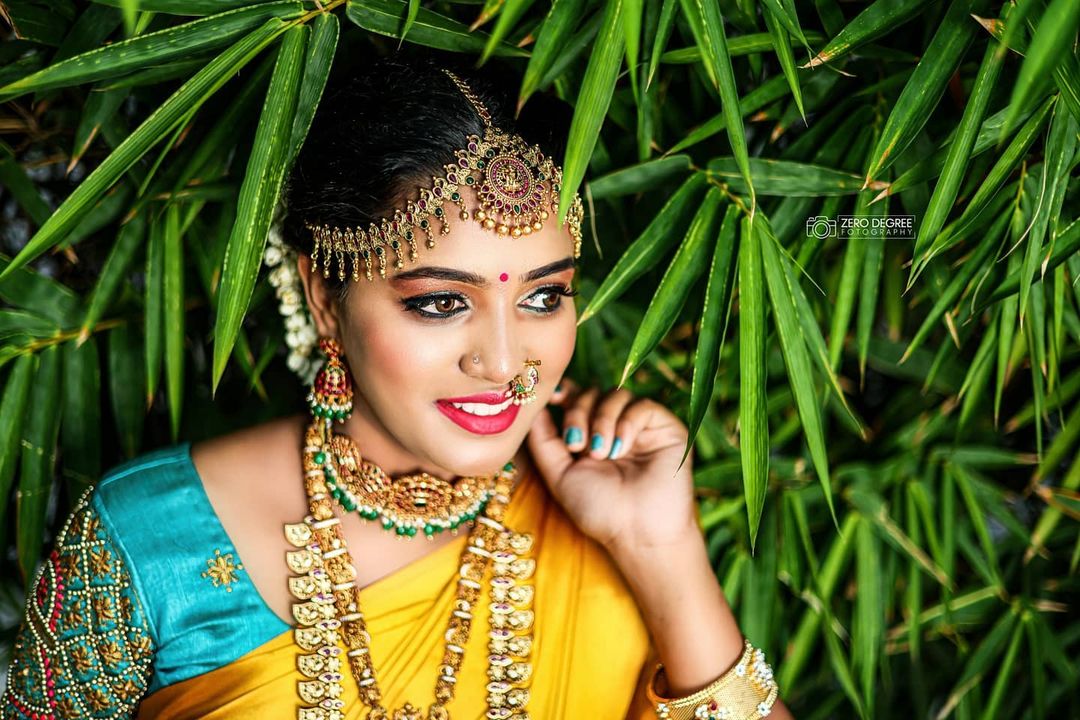 https://www.evnzon.in/service_pic/143/revs-bridal-studio-beauty-parlour-1671857087.jpg
