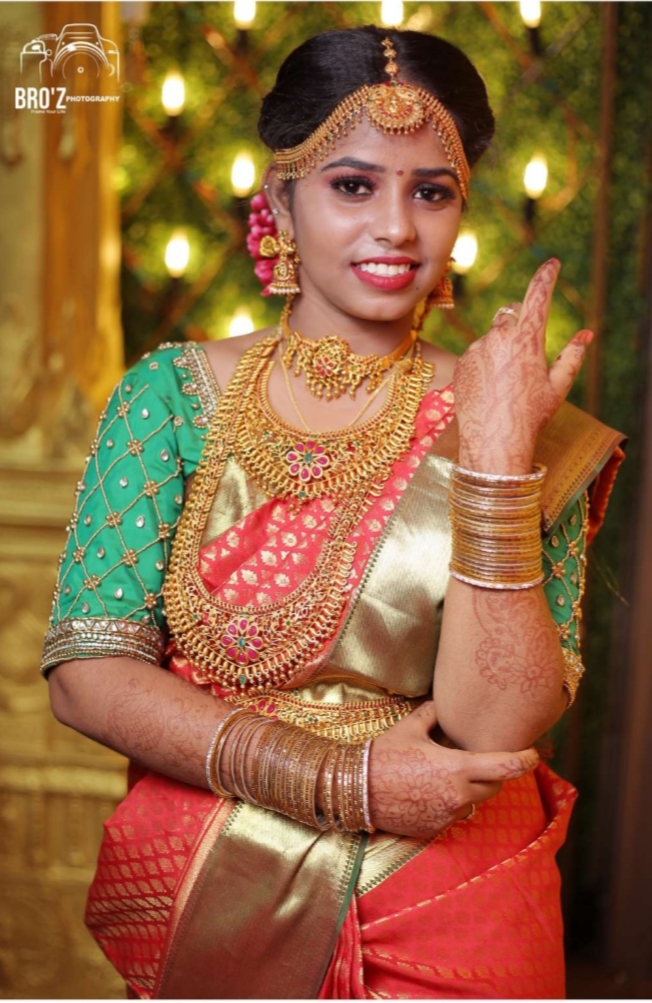 https://www.evnzon.in/service_pic/152/broz-photography-1671694831.jpg