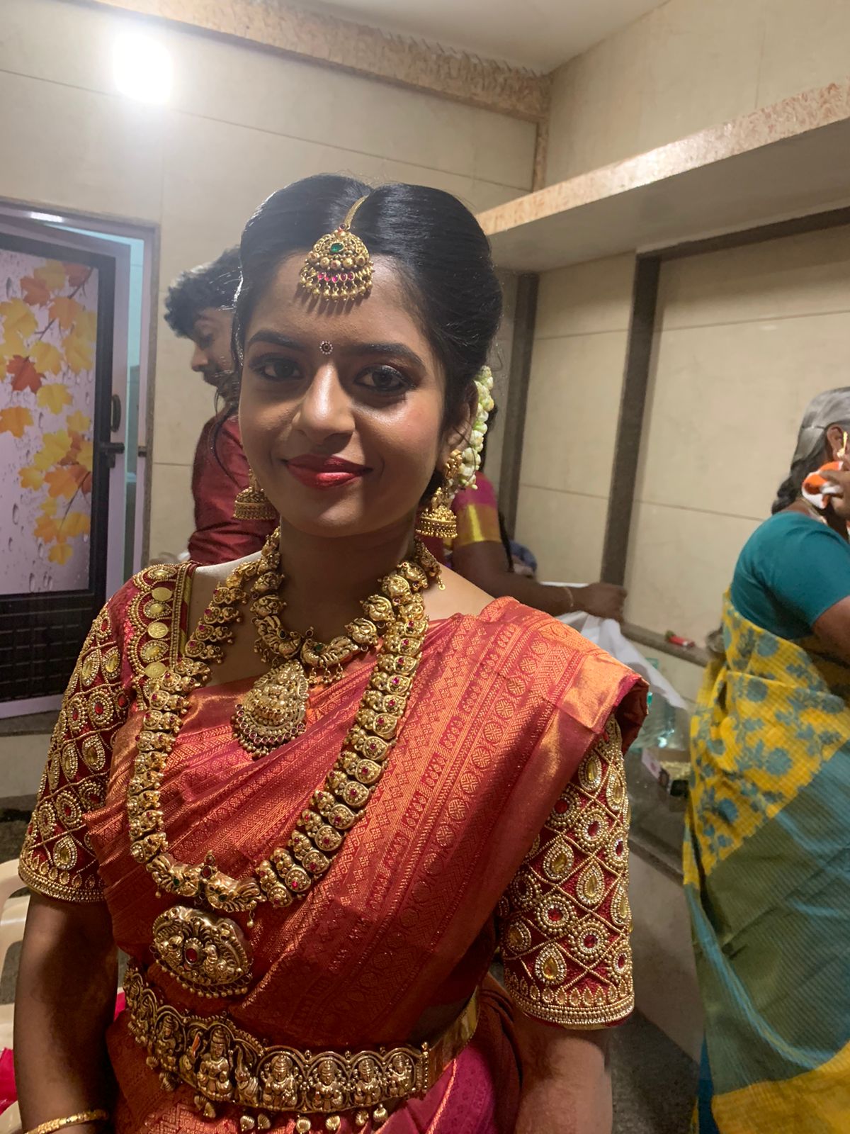 https://www.evnzon.in/service_pic/158/aara-bridal-studio-1655106164.jpg
