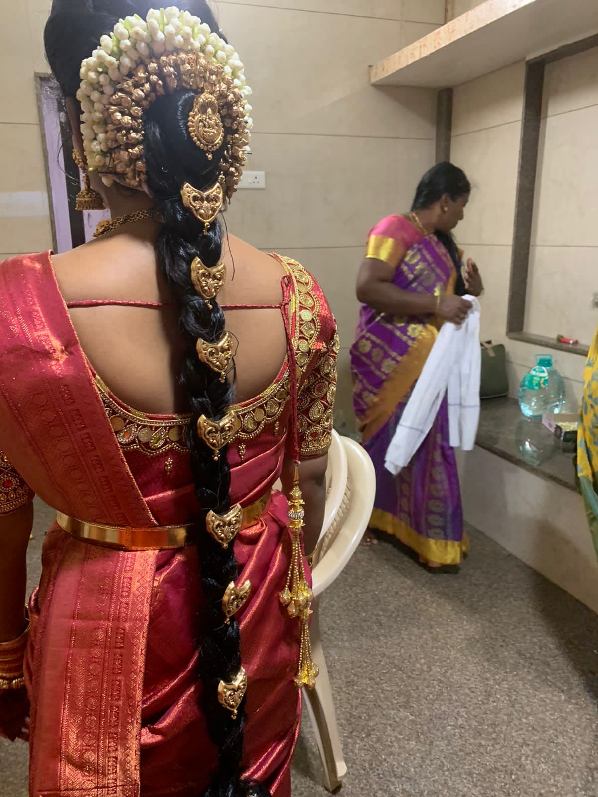 https://www.evnzon.in/service_pic/158/aara-bridal-studio-1655106887.jpg