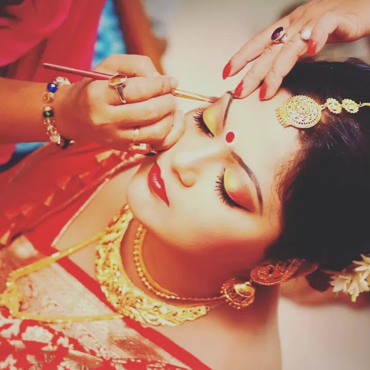 https://www.evnzon.in/service_pic/168/min-mini-ladies-beauty-parlor-1671702193.jpg