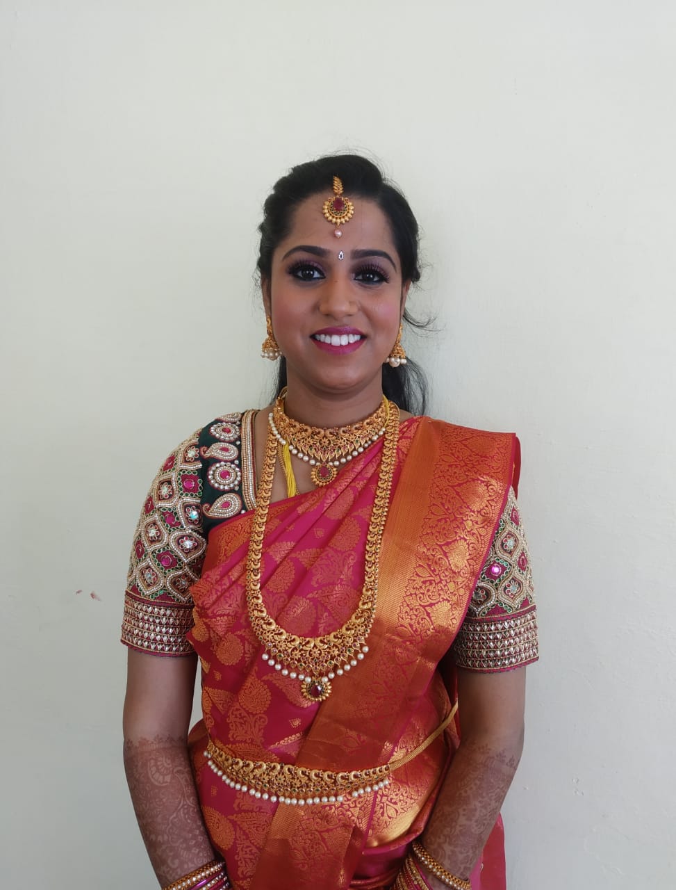 https://www.evnzon.in/service_pic/177/spot-look-beauty-parlour-1671858645.jpeg