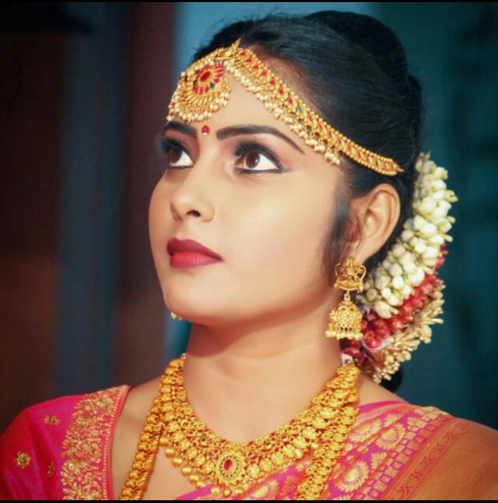 https://www.evnzon.in/service_pic/193/sri-lakshmi-beauty-parlour-1671860777.jpeg