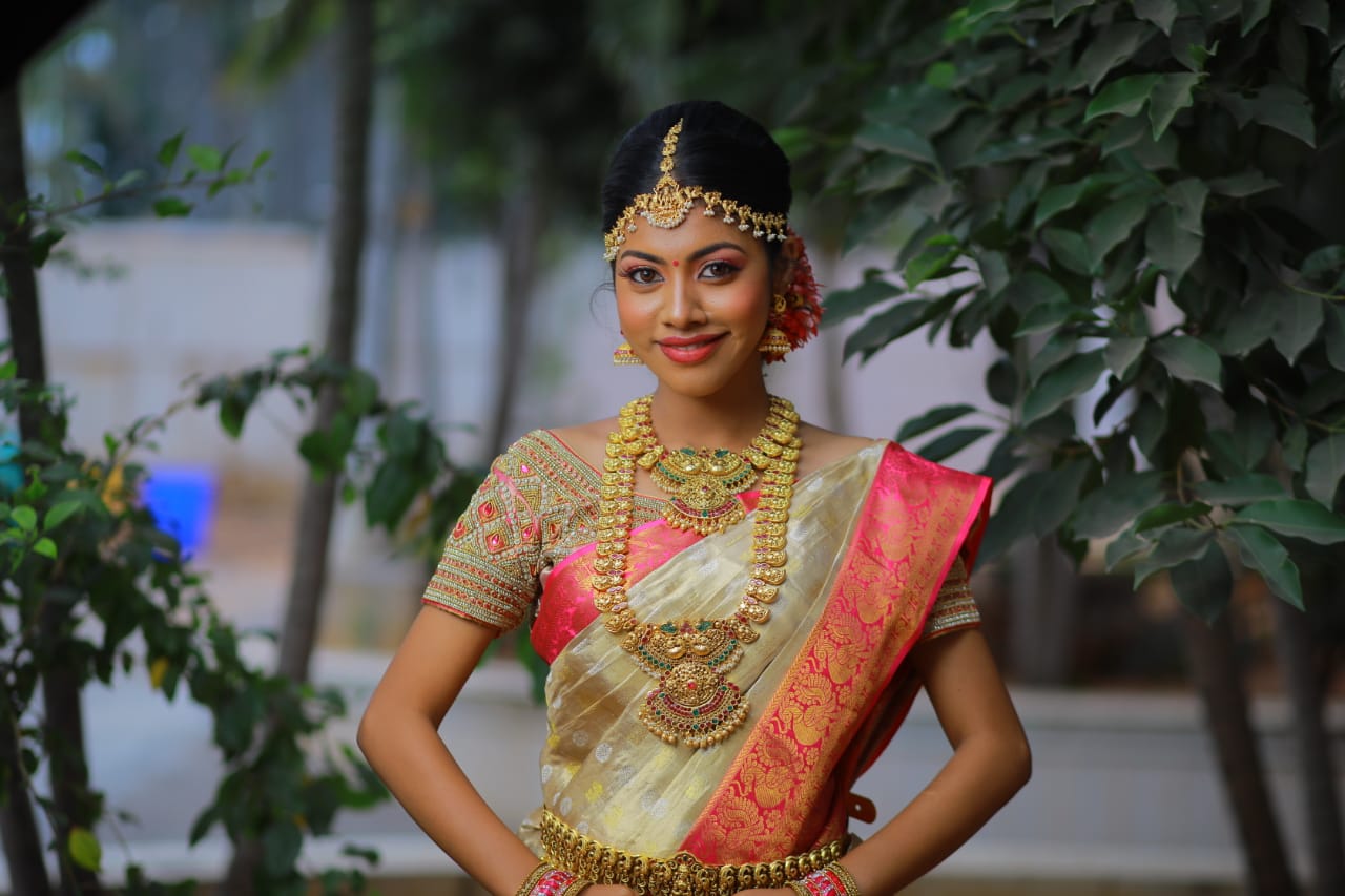 https://www.evnzon.in/service_pic/200/rabiya-herbal-beauty-parlour-1671855867.jpg
