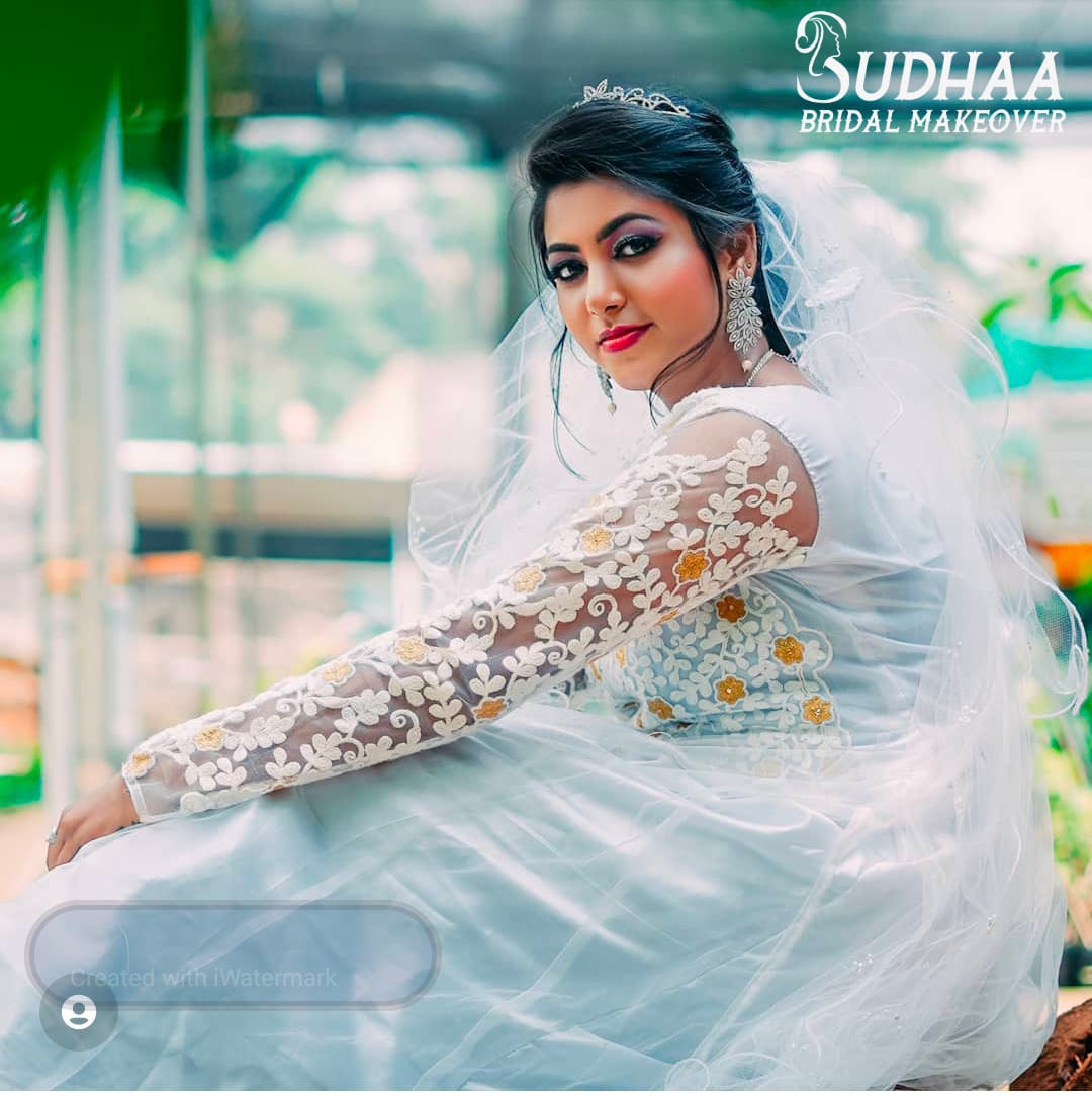 https://www.evnzon.in/service_pic/209/sudha-bridal-make-over-1658397530.jpg