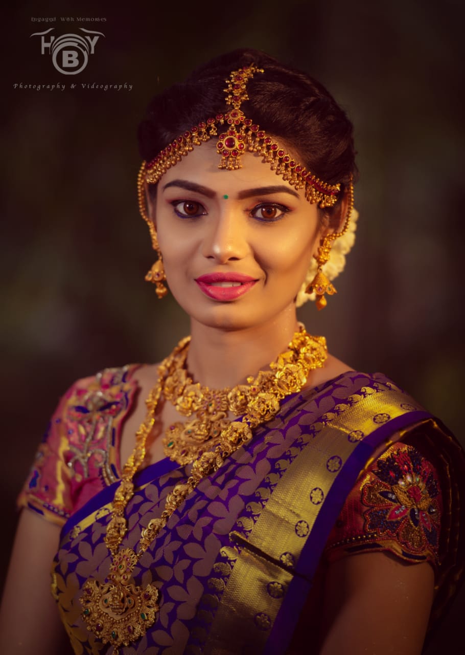 https://www.evnzon.in/service_pic/302/pavi-makeover-studio-1671704269.jpg