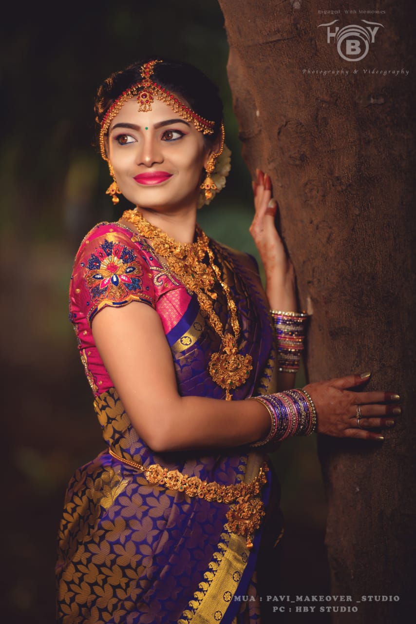 https://www.evnzon.in/service_pic/302/pavi-makeover-studio-1671704536.jpg