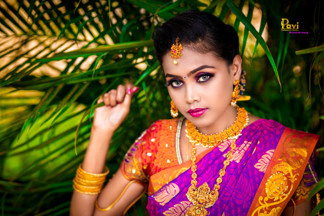 https://www.evnzon.in/service_pic/302/pavi-makeover-studio-1671704551.jpg