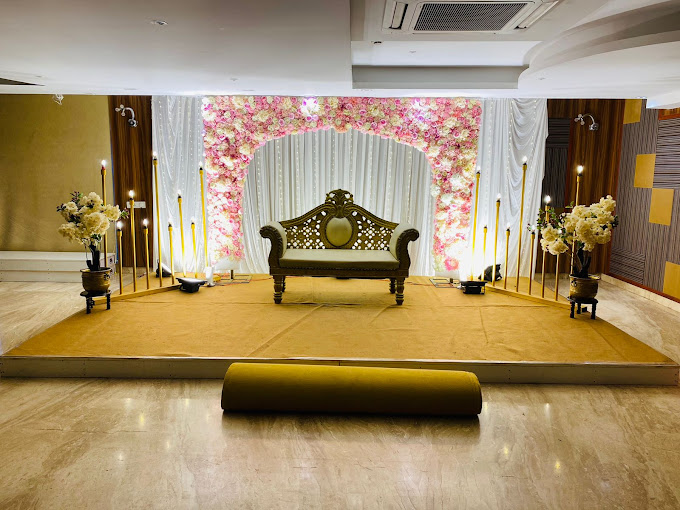 https://www.evnzon.in/service_pic/360/mates-wedding-decoration-1699954500.jpg