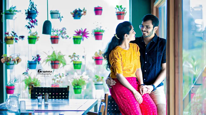 https://www.evnzon.in/service_pic/463/graphika-photography-1693570679.webp