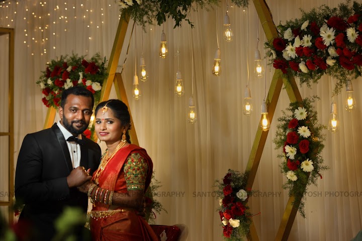 https://www.evnzon.in/service_pic/498/studio-santosh-1693572241.jpg