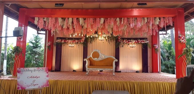 https://www.evnzon.in/service_pic/518/variyan-decorators-1699965683.jpg