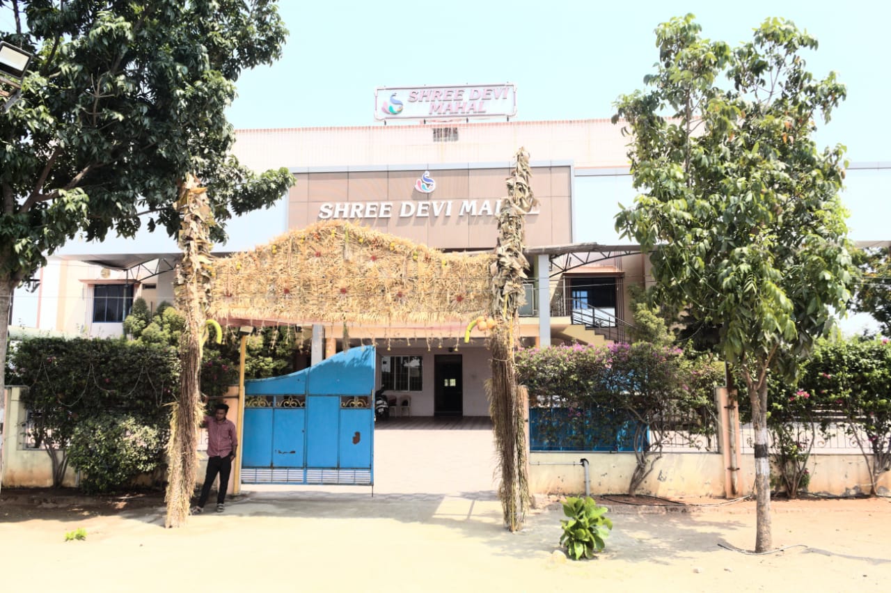 https://www.evnzon.in/service_pic/82/sree-devi-mahal-1671859273.jpg